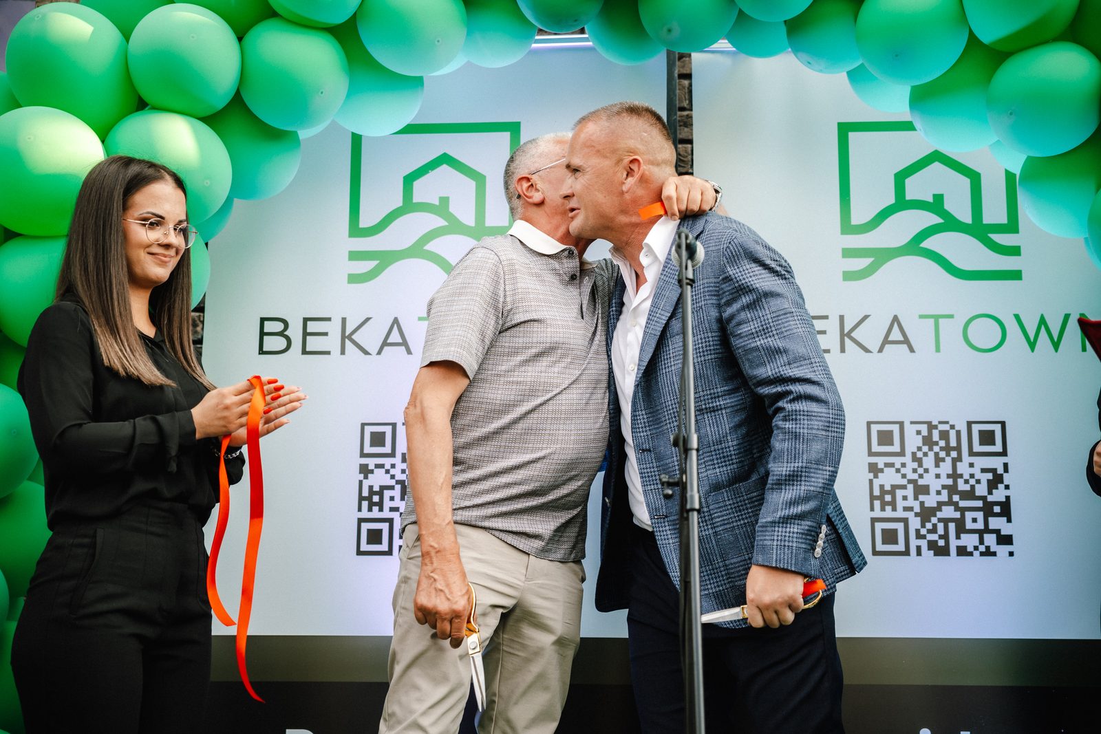 Trenutak otvaranja — zgrada Fortuna zvanično otvorena